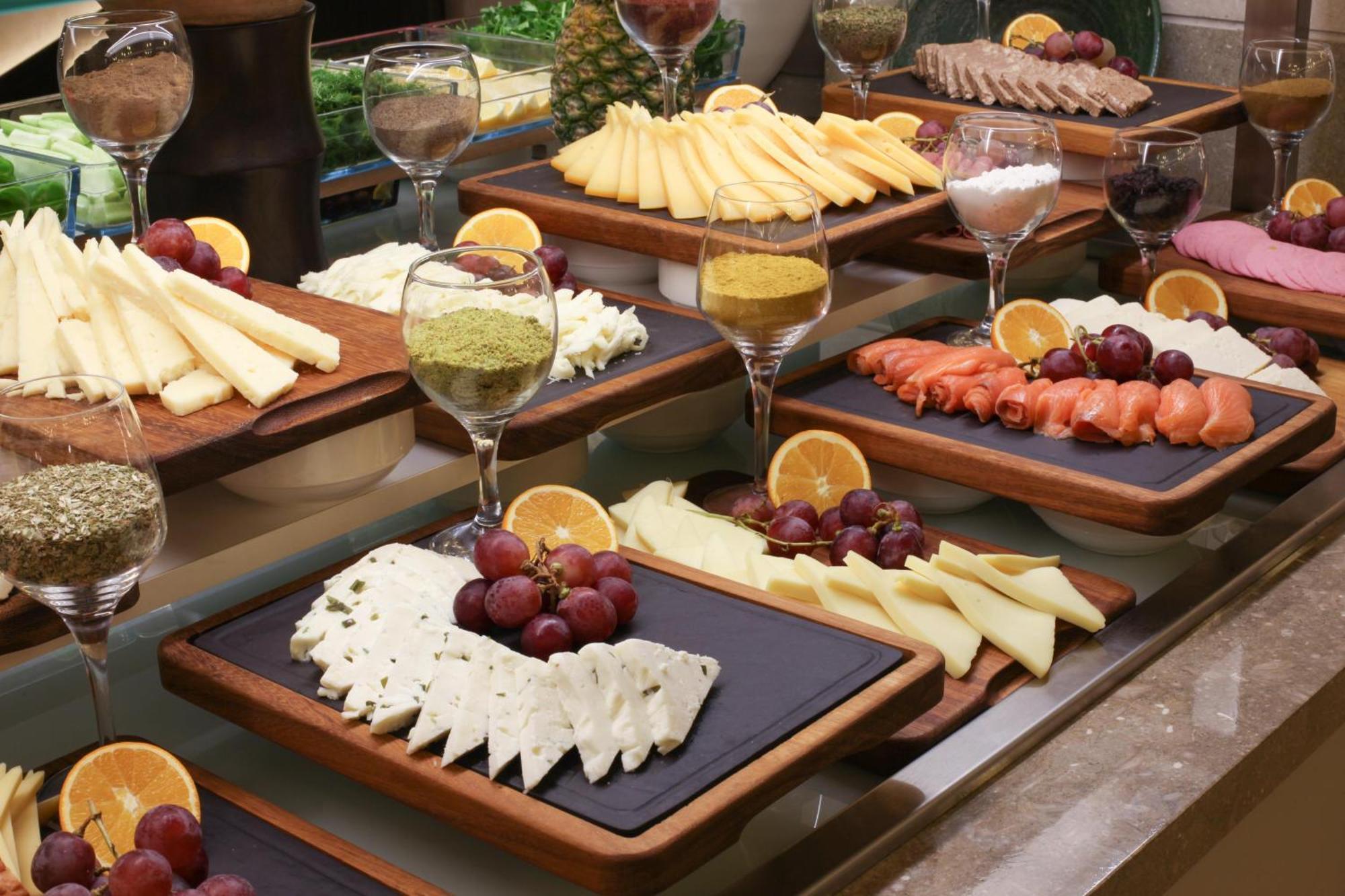 本特利摩顿酒店 - 特级 伊斯坦布尔 外观 照片 A cheese platter